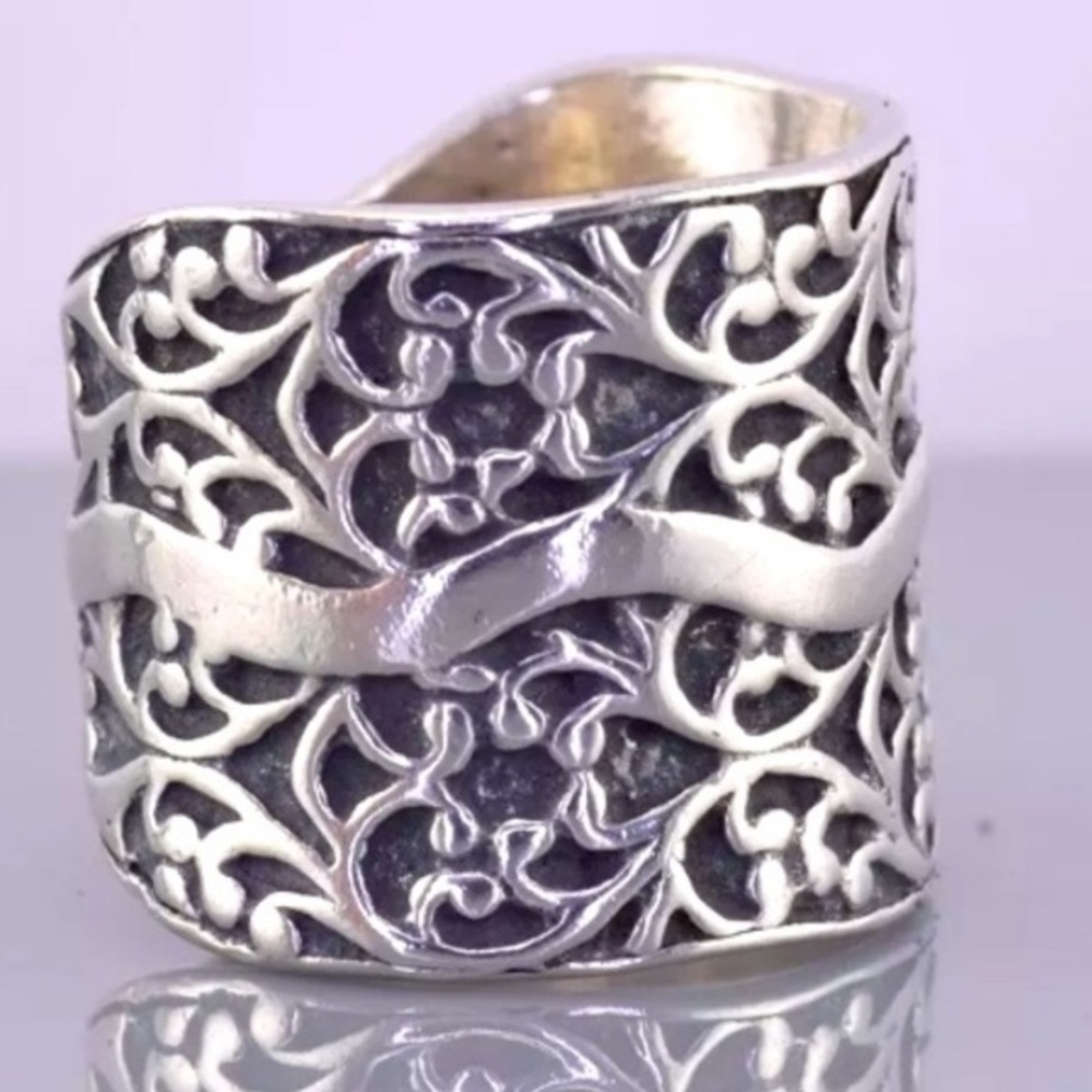 Silpada Intricate Silver Statement Ring - Picture 4 of 8